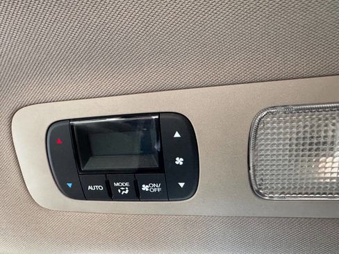 Used 2013 Honda Odyssey Touring Elite image 16