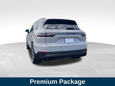 Used 2023 Porsche Cayenne AWD/4WD image 3