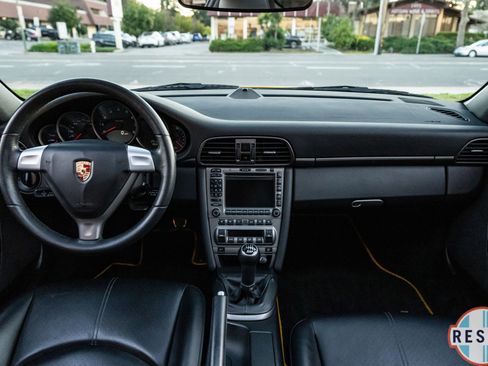 Used 2005 Porsche 911 Carrera image 39