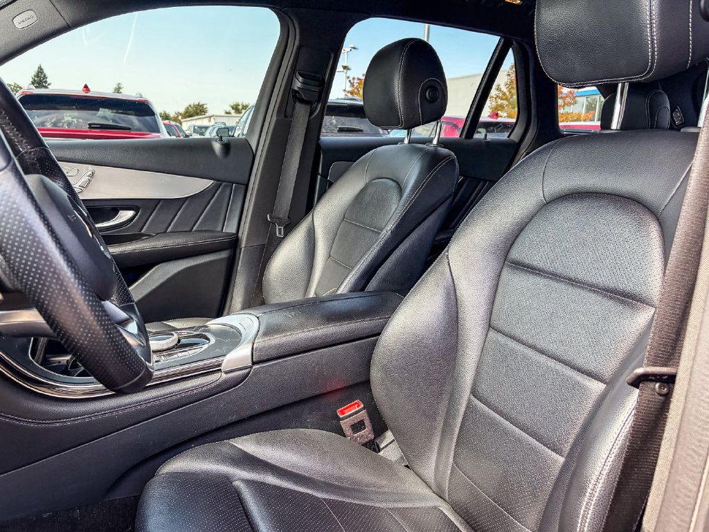 Used 2019 Mercedes-Benz GLC 300 image 9