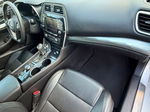 Used 2019 Nissan Maxima 3.5 SL w/ Floor Mat Group image 31