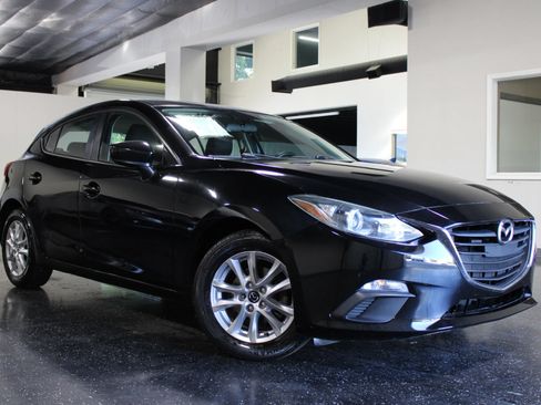 Used 2016 MAZDA MAZDA3 i Sport w/ Preferred Equipment Package FWD image 31