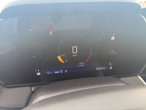 Used 2025 Chevrolet TrailBlazer LT AWD/4WD image 11
