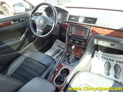 Used 2013 Volkswagen Passat 3.6 SEL Premium FWD image 14