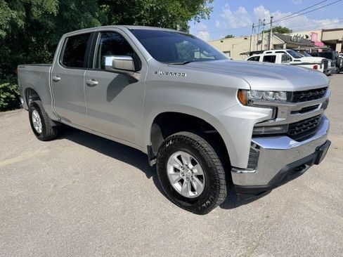 Used 2019 Chevrolet Silverado 1500 LT w/ All-Star Edition AWD/4WD image 3