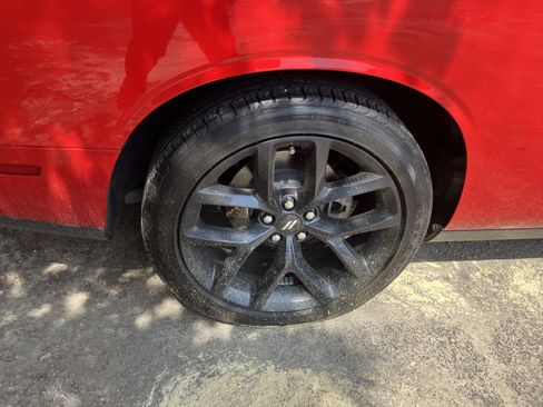 Used 2023 Dodge Challenger SXT w/ Blacktop Package image 9