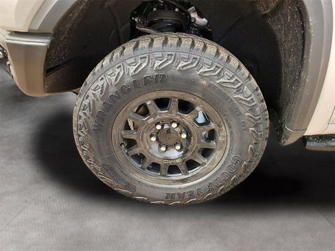 New 2026 GMC Sierra 1500 AT4X w/ AT4X AEV Edition image 9