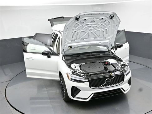 New 2026 Volvo XC60 B5 Ultra w/ Protection Package Premier image 51