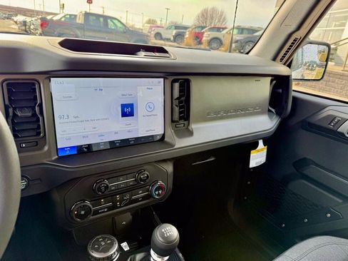 New 2025 Ford Bronco 4-Door image 19