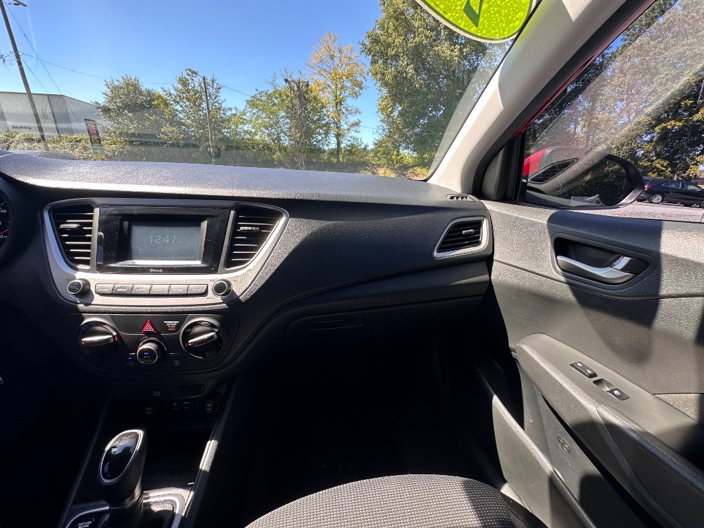 Used 2022 Hyundai Accent SE FWD image 27