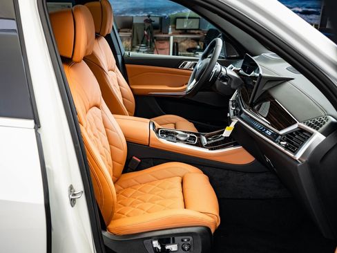 New 2026 BMW X5 xDrive50e image 23