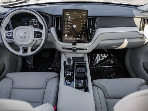 New 2026 Volvo XC60 B5 Ultra w/ Climate Package image 20