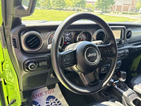 Used 2021 Jeep Wrangler Sport AWD/4WD image 15