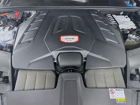 Used 2023 Porsche Cayenne Turbo image 34