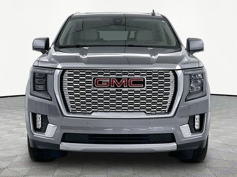Used 2021 GMC Yukon Denali w/ Advanced Technology Package AWD/4WD image 2