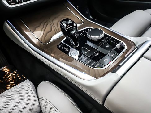 Used 2023 BMW X5 xDrive45e w/ Climate Comfort Package image 7