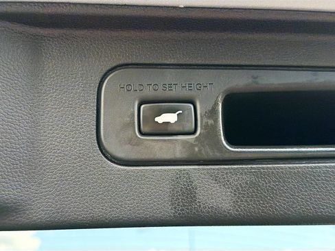 Used 2024 Honda Pilot TrailSport image 37
