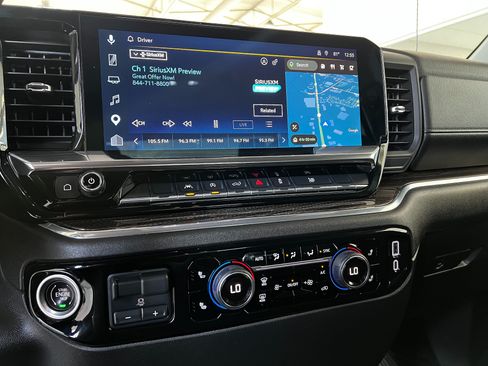 Used 2025 Chevrolet Silverado 1500 LT AWD/4WD image 16