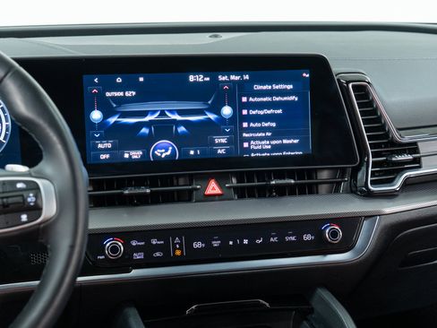 Used 2025 Kia Sportage SX Prestige image 19