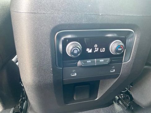 Used 2022 Chevrolet Tahoe LT AWD/4WD image 30