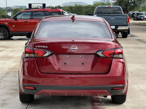 Certified 2025 Nissan Versa SV w/ Trunk Package FWD image 4