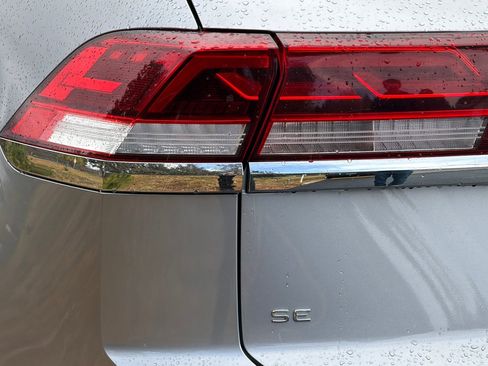 Used 2024 Volkswagen Atlas Cross Sport SE image 25