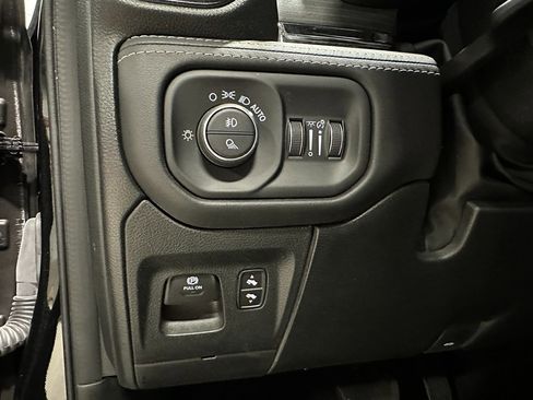 Used 2024 RAM 1500 Limited AWD/4WD image 30