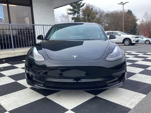 Used 2023 Tesla Model 3 Standard Range image 2