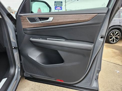 New 2026 Volkswagen Atlas SEL image 13