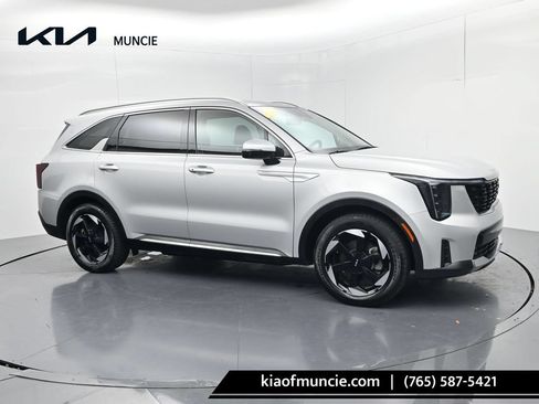 Certified 2025 Kia Sorento EX w/ EX Panoramic Sunroof Package AWD/4WD image 1