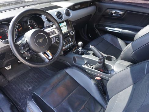 Used 2017 Ford Mustang GT Premium w/ Black Accent Package RWD image 18