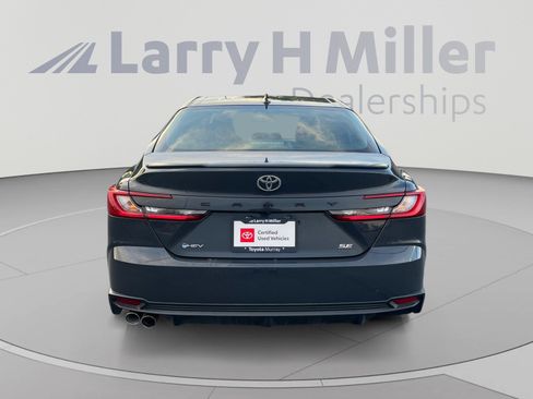 Used 2025 Toyota Camry SE FWD image 4