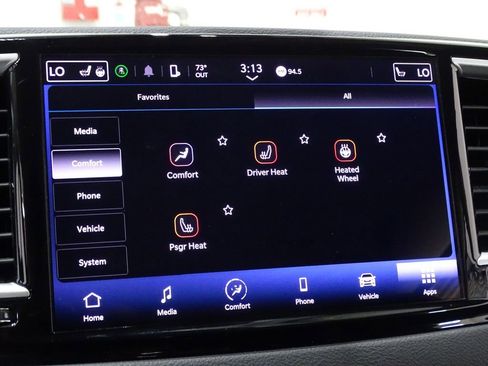 Used 2024 Chrysler Pacifica Touring-L image 33