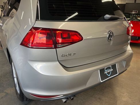 Used 2015 Volkswagen Golf S FWD image 21