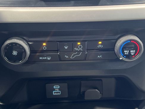 Used 2023 Ford F150 XLT w/ Trailer Tow Package image 19