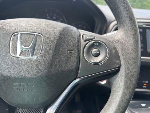 Used 2016 Honda HR-V EX image 17
