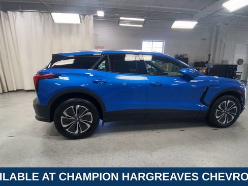 Used 2024 Chevrolet Blazer EV LT AWD/4WD image 11