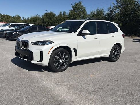 Used 2025 BMW X5 sDrive40i w/ M Sport Package RWD image 2