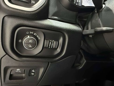Used 2019 RAM 1500 Big Horn AWD/4WD image 35