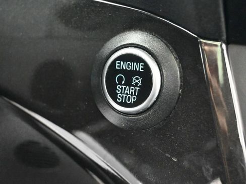 Used 2019 Ford Escape Titanium image 31