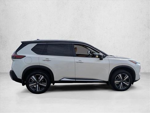 Used 2021 Nissan Rogue Platinum FWD image 4