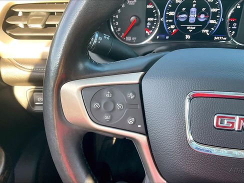 Used 2021 GMC Acadia Denali w/ Denali Ultimate Package AWD/4WD image 24