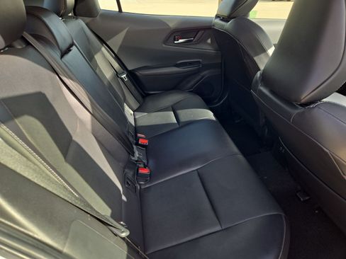 Used 2024 Toyota Prius XLE FWD image 31