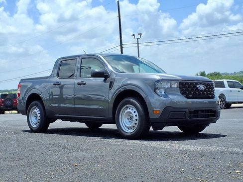 New 2025 Ford Maverick XL image 3