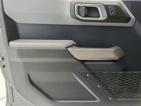 Used 2023 Ford Bronco Black Diamond image 33