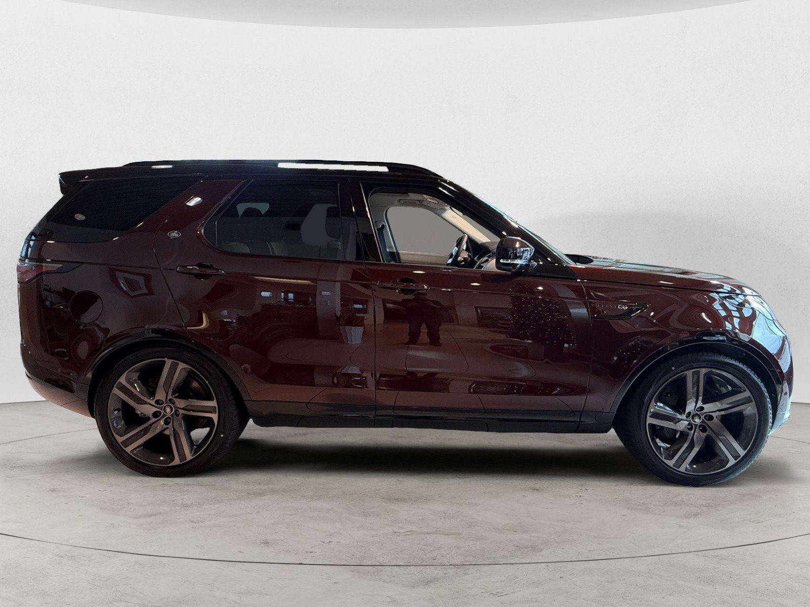 New 2026 Land Rover Discovery Limited Edition AWD/4WD image 2