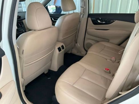 Used 2020 Nissan Rogue SL w/ Premium Package FWD image 18