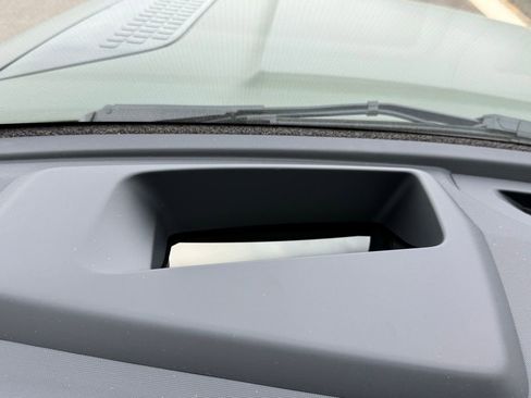 New 2026 Land Rover Defender 110 X-Dynamic SE AWD/4WD image 31