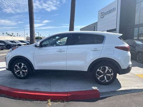 Used 2022 Kia Sportage LX image 8