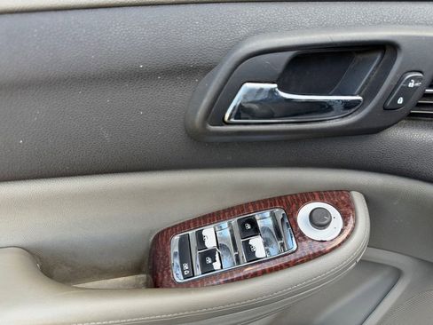 Used 2013 Chevrolet Malibu Eco w/ Power Convenience Package FWD image 11